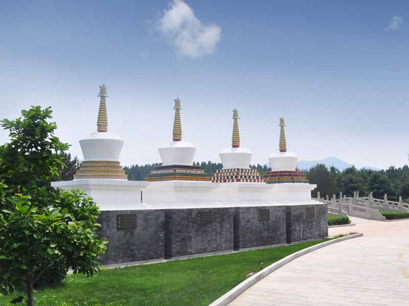 清东陵万佛园：皇家风水庇佑下的往生净土